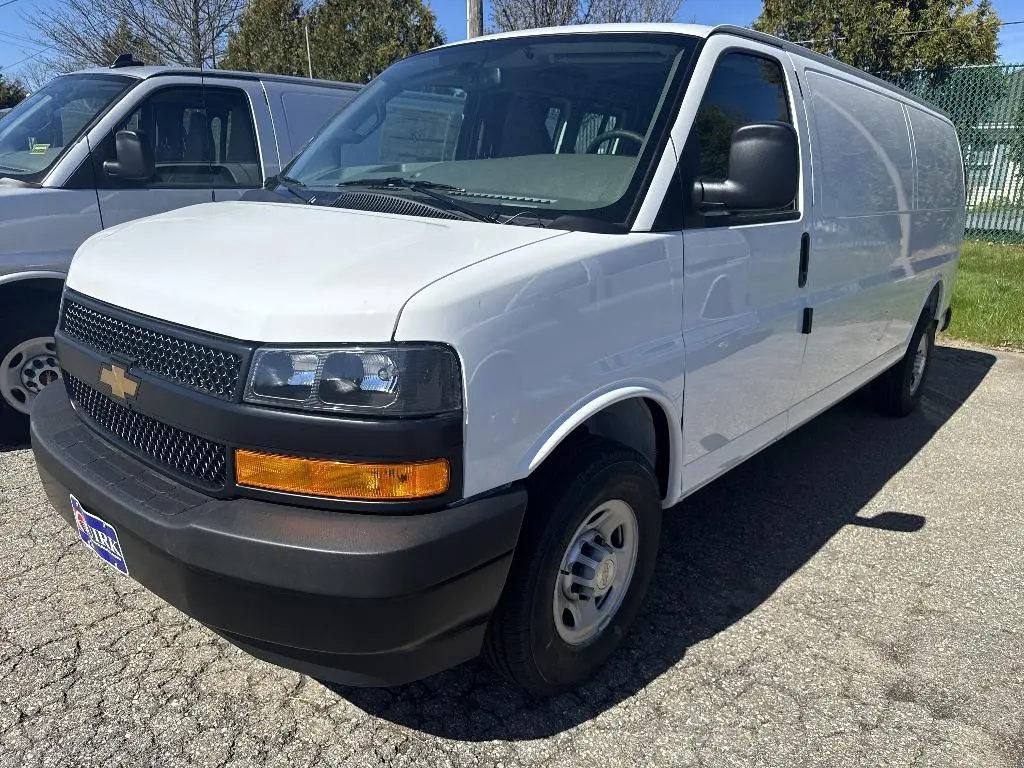 2026 Chevrolet Express 2500 Work Van