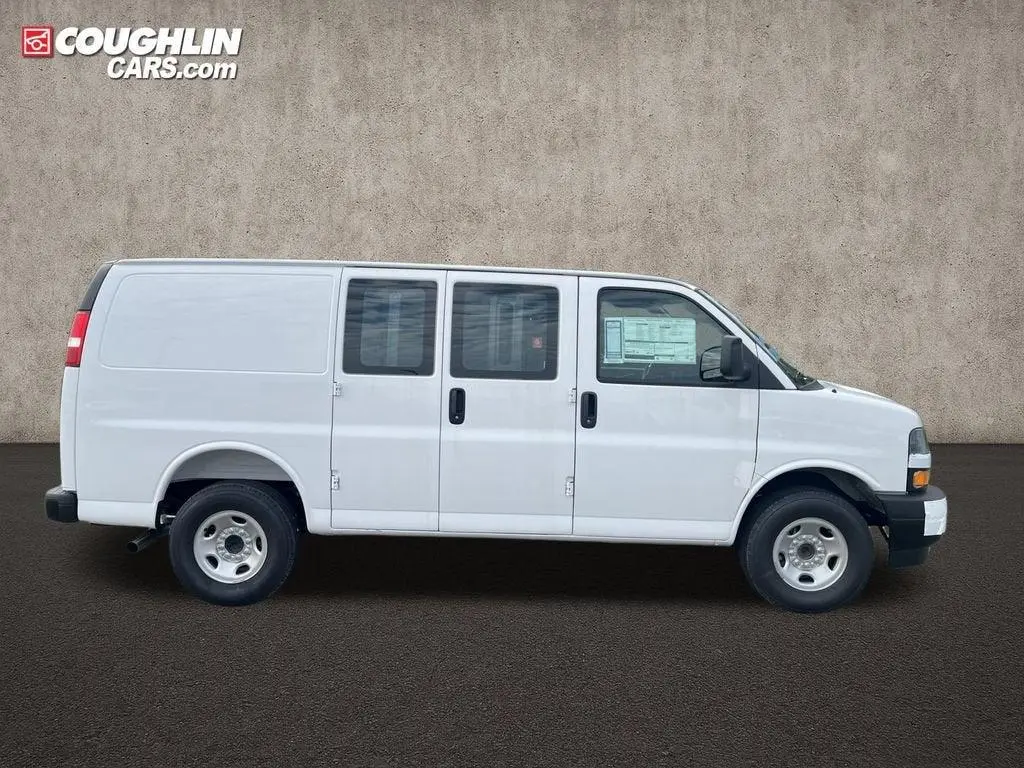 2026 Chevrolet Express 3500 Work Van