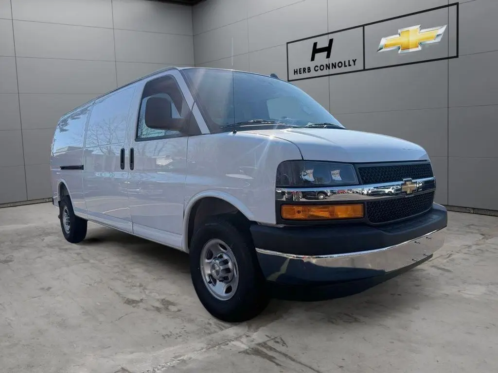 2025 Chevrolet Express 3500 Work Van