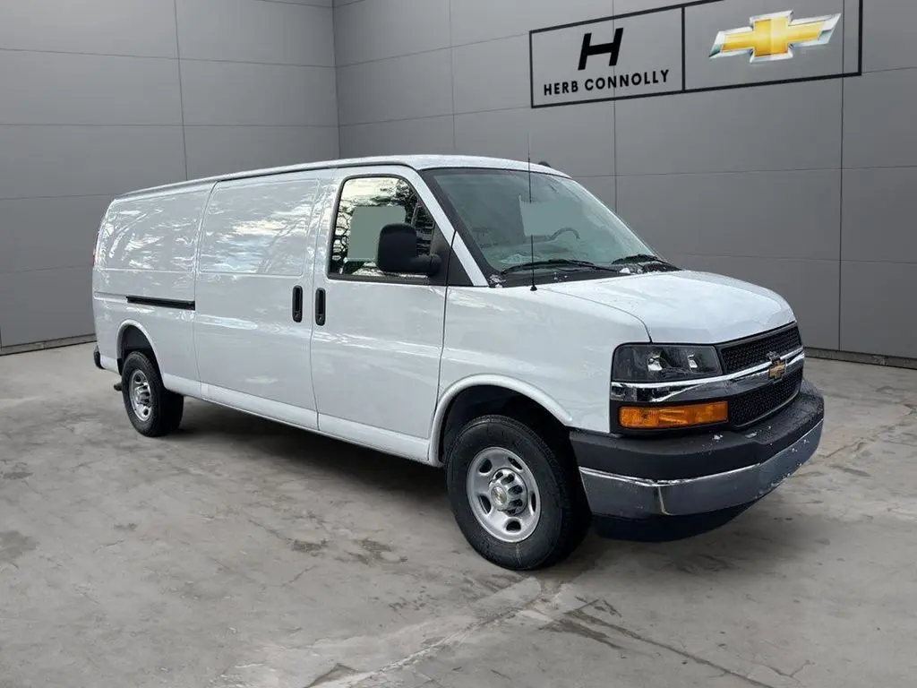 2025 Chevrolet Express 3500 Work Van