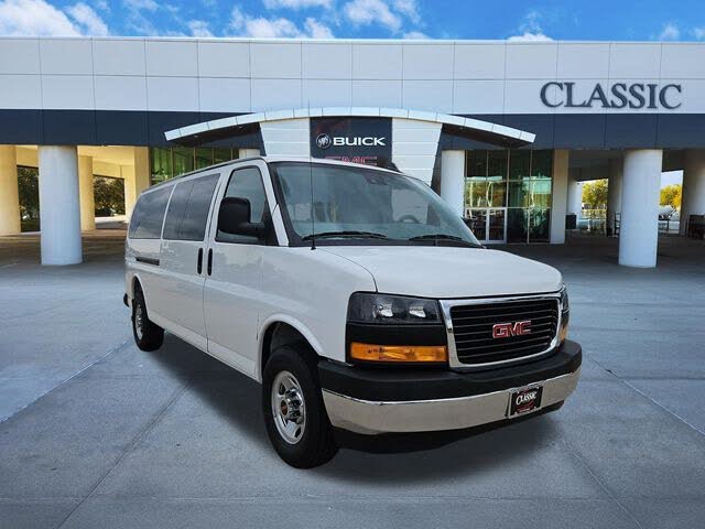 2025 GMC Savana LT