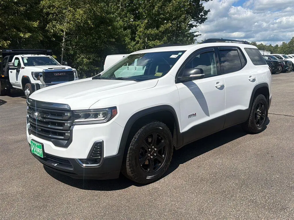 2023 GMC Acadia AT4