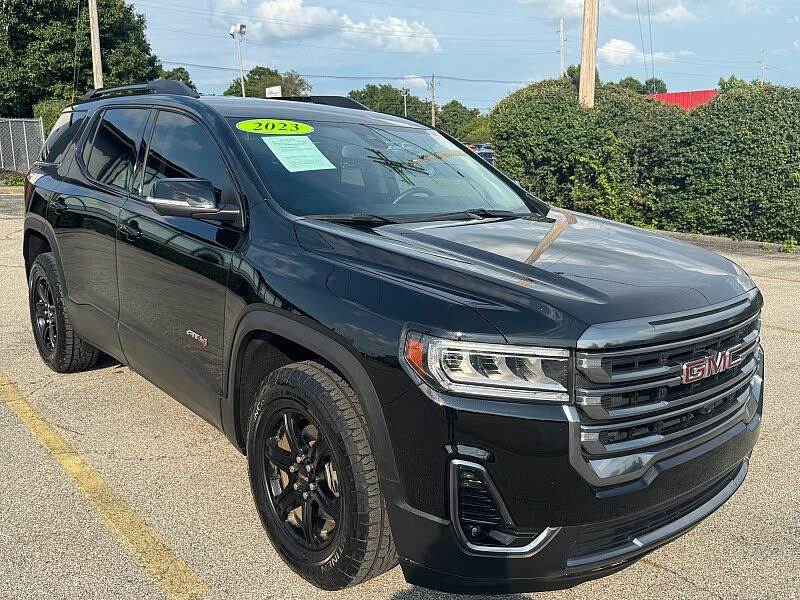2023 GMC Acadia AT4