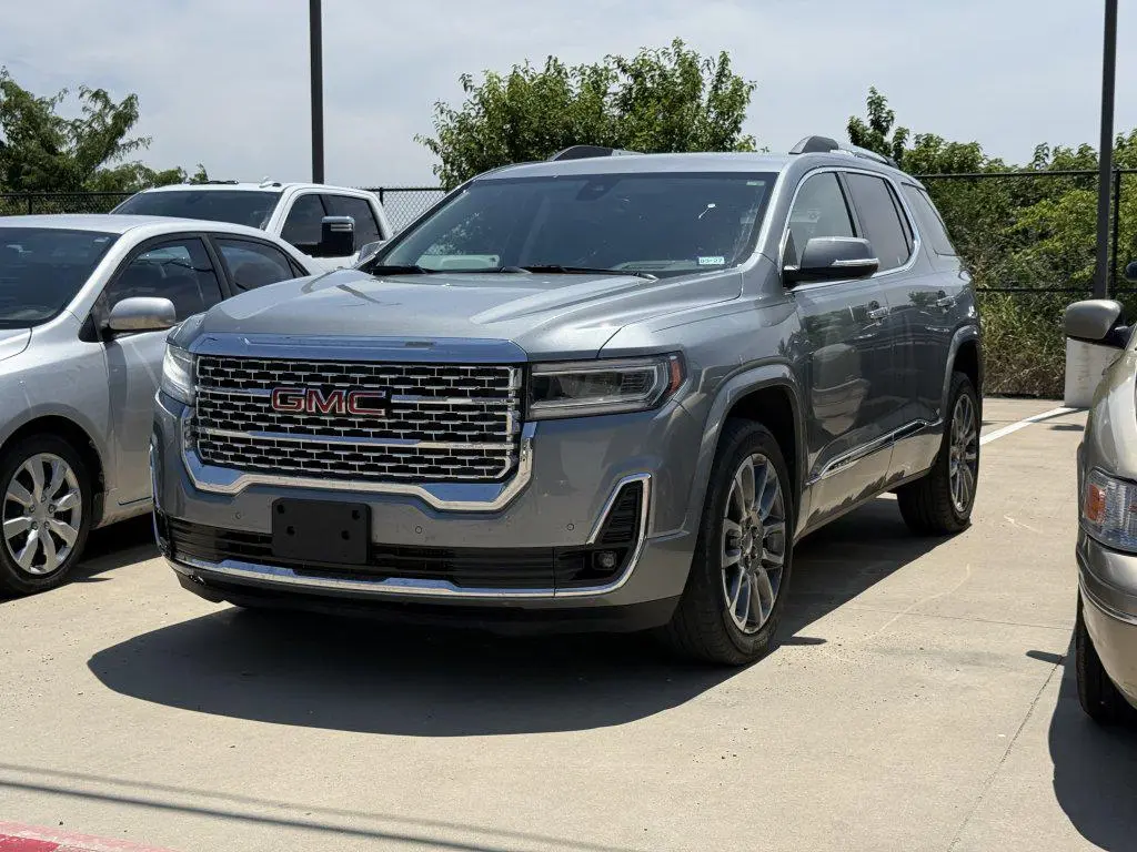 2023 GMC Acadia Denali