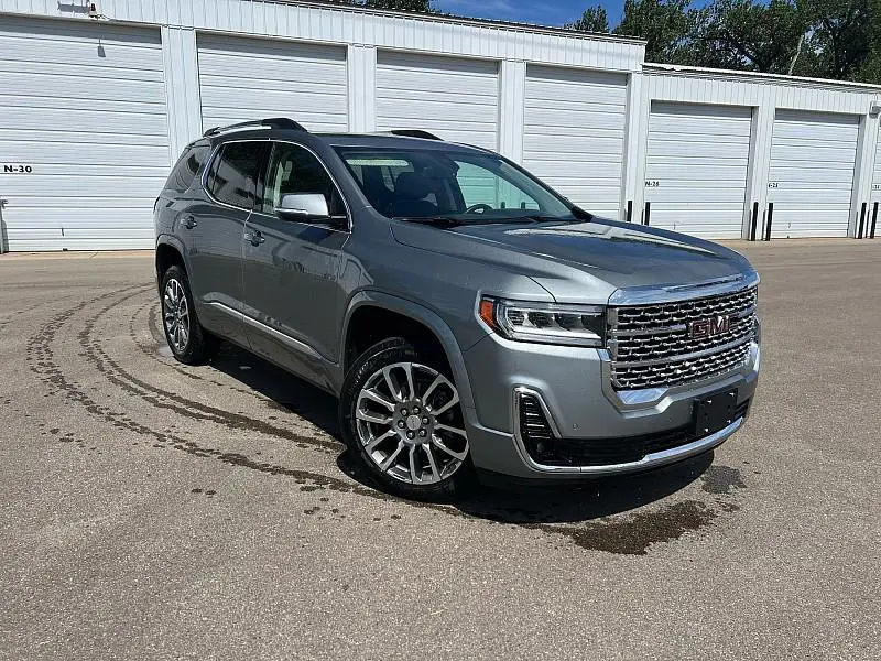 2023 GMC Acadia Denali