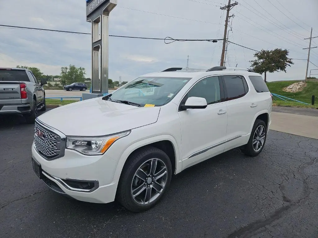 2019 GMC Acadia Denali