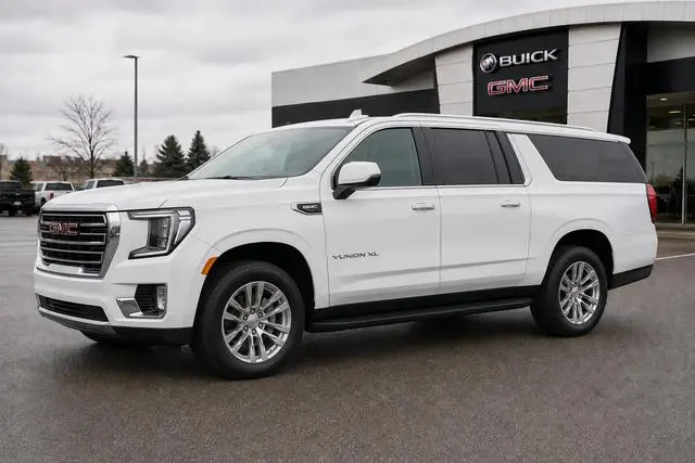 2023 GMC Yukon XL SLT