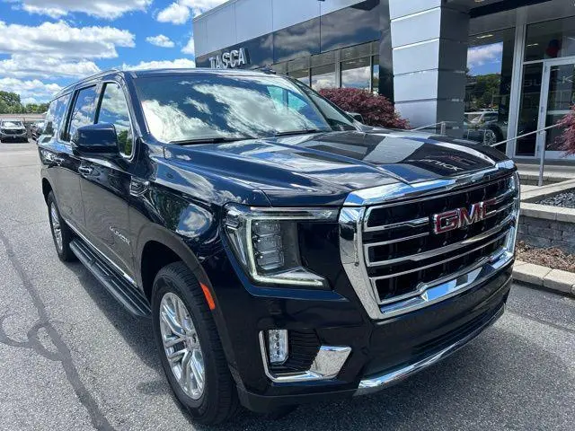 2022 GMC Yukon XL SLT