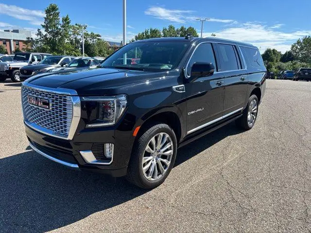 2023 GMC Yukon XL Denali