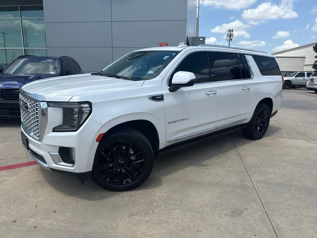 2023 GMC Yukon XL Denali