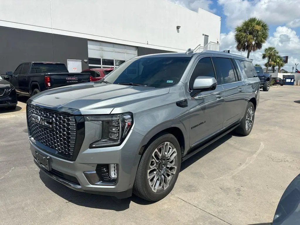2023 GMC Yukon XL Denali Ultimate