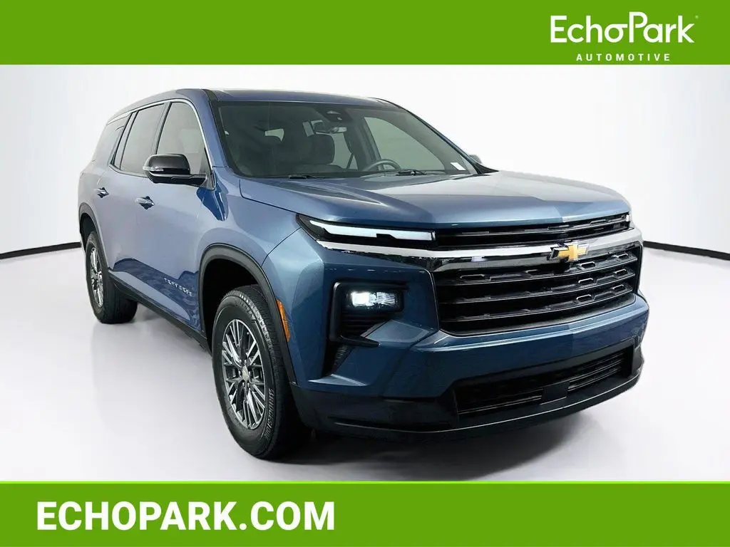 2024 Chevrolet Traverse LS