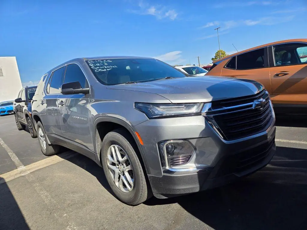 2023 Chevrolet Traverse LS