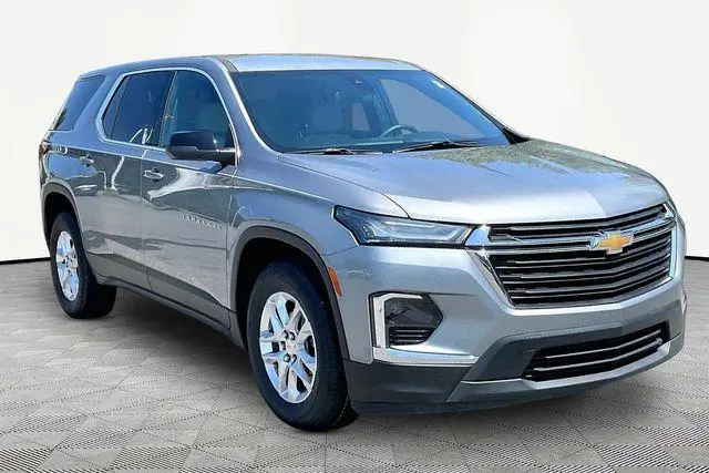 2023 Chevrolet Traverse LS