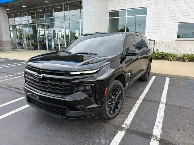 2024 Chevrolet Traverse LT