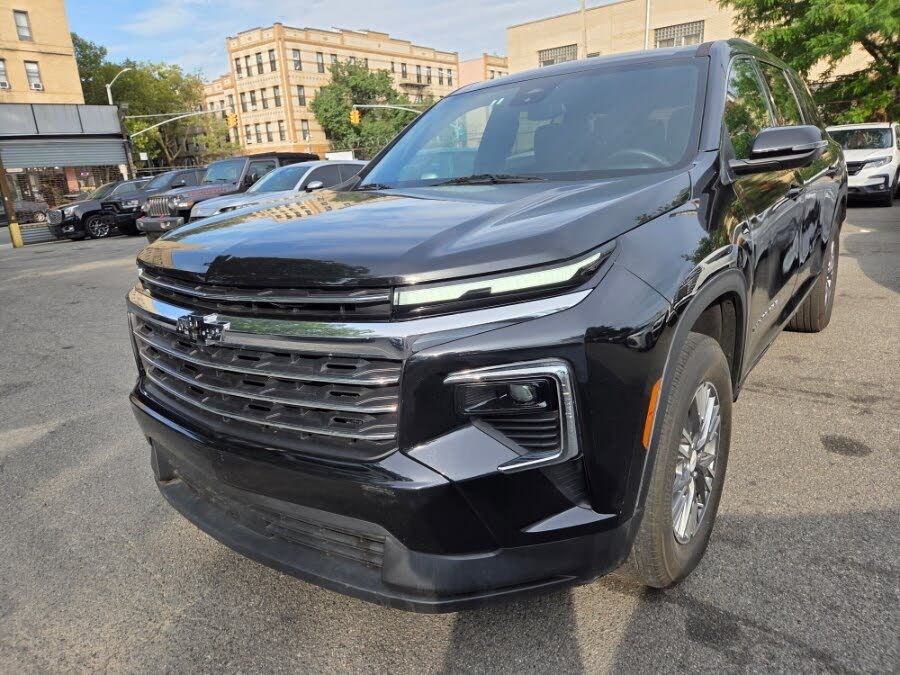 2024 Chevrolet Traverse LT