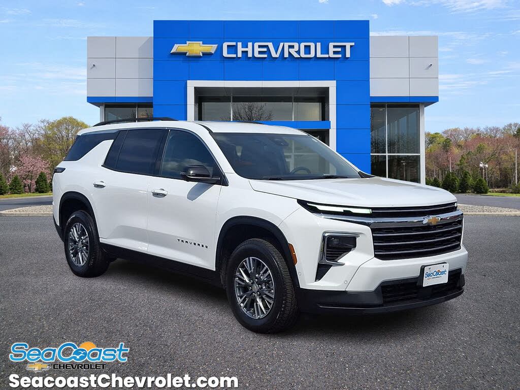 2025 Chevrolet Traverse LT