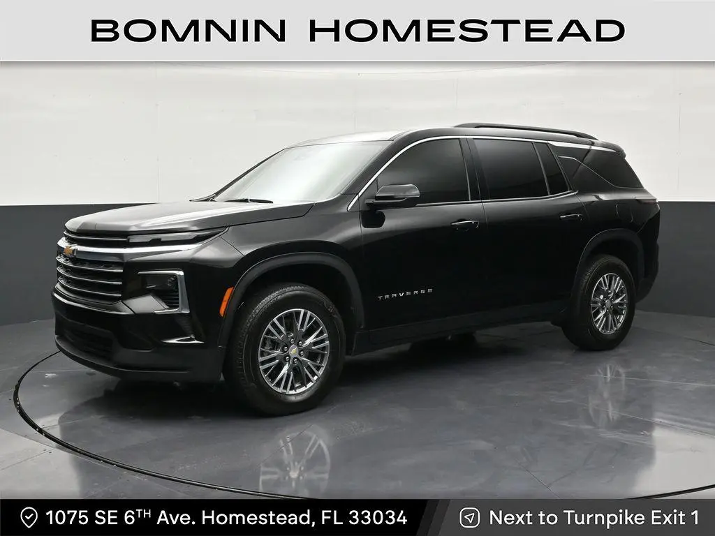 2025 Chevrolet Traverse LT