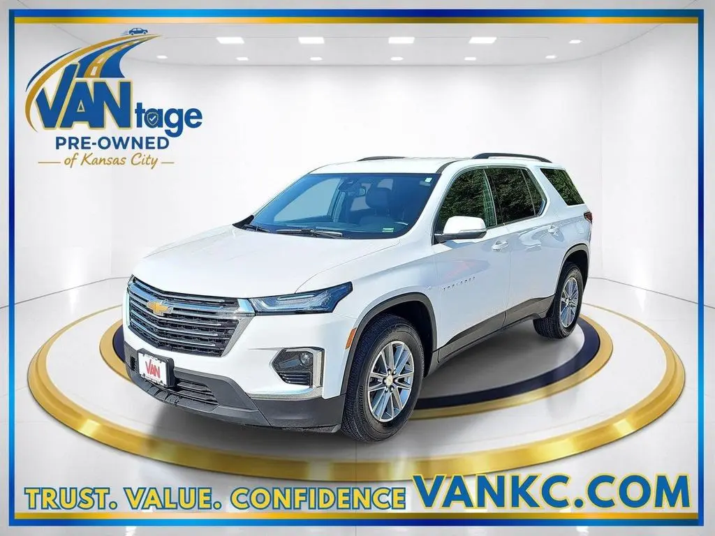2023 Chevrolet Traverse LT Leather