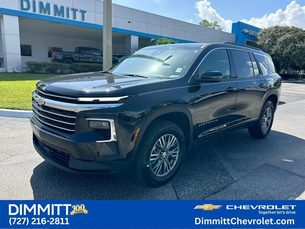 2025 Chevrolet Traverse LT