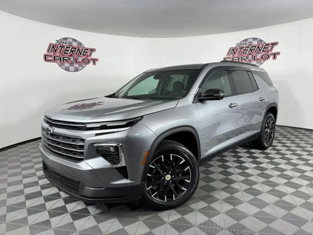 2025 Chevrolet Traverse LT
