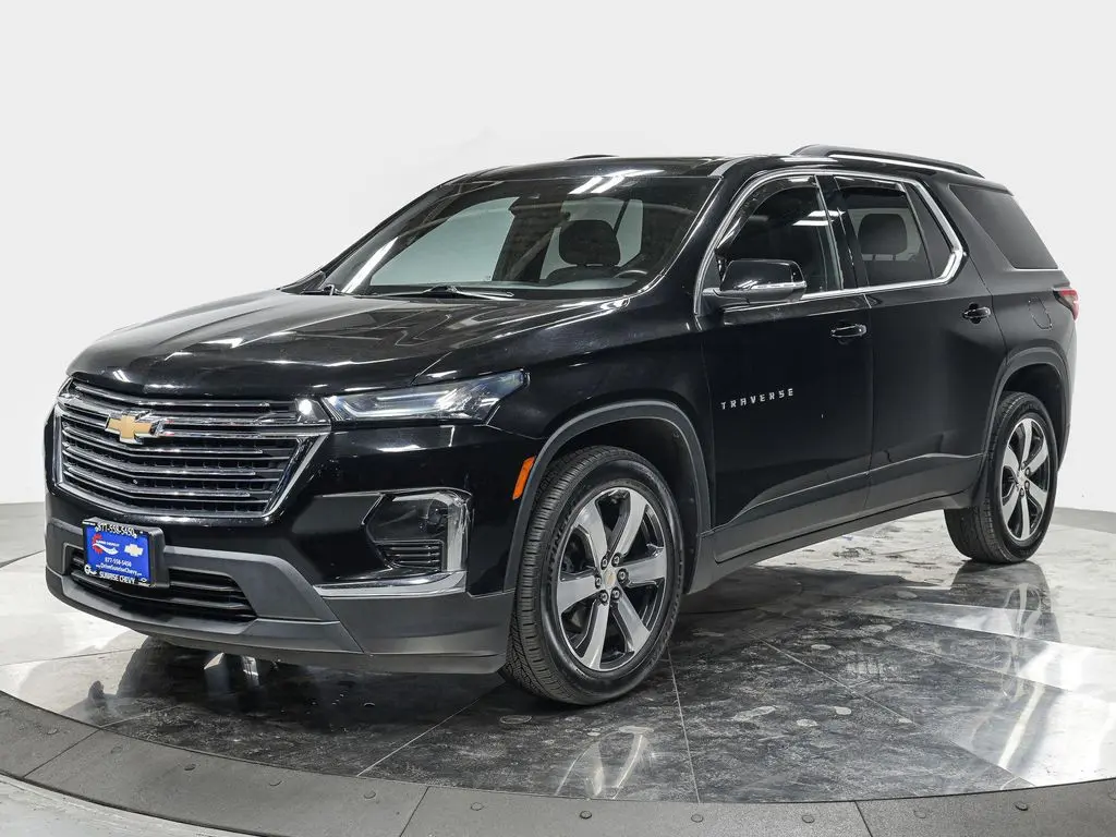 2022 Chevrolet Traverse LT Leather