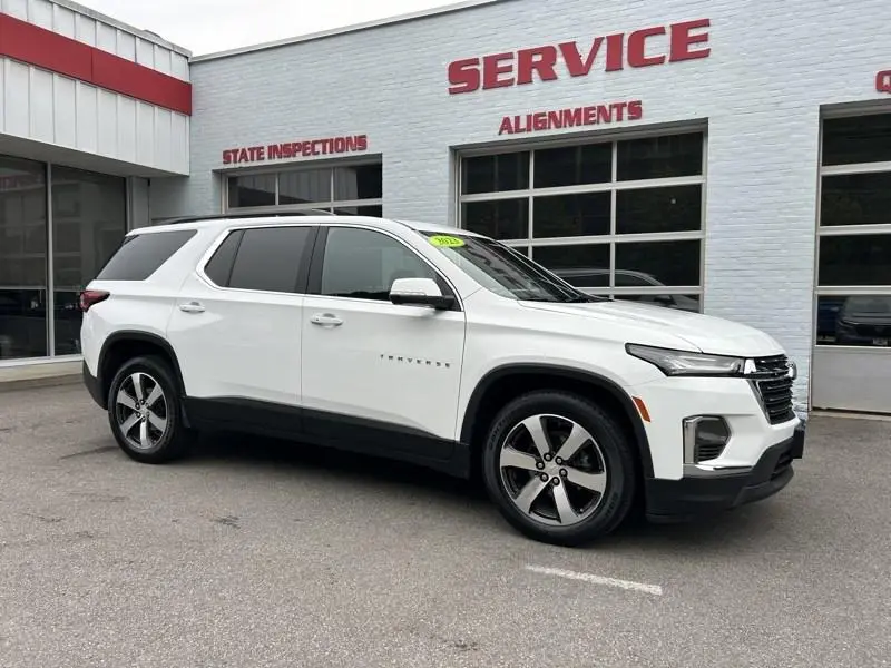 2023 Chevrolet Traverse LT Leather