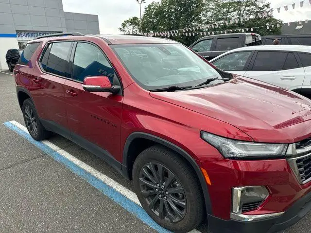 2023 Chevrolet Traverse RS