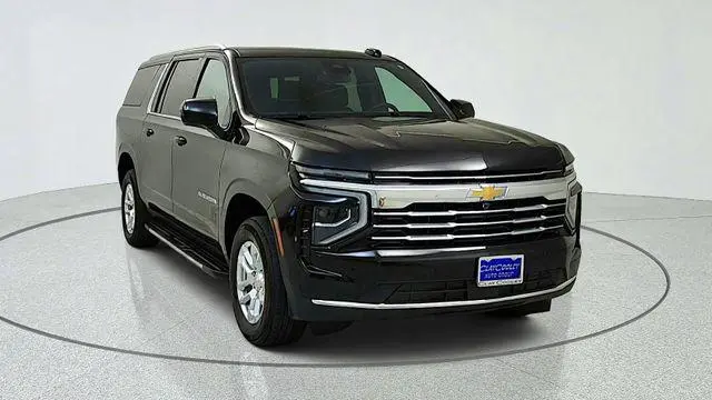 2025 Chevrolet Suburban LT