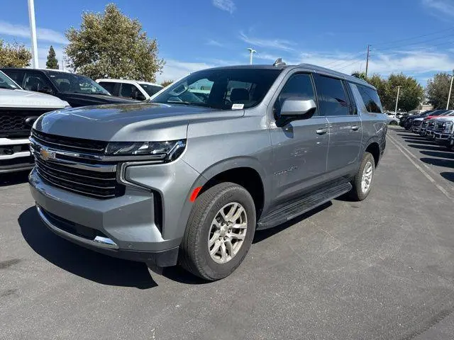 2024 Chevrolet Suburban LT