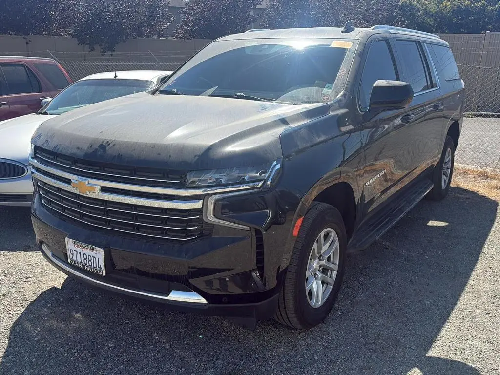 2023 Chevrolet Suburban LT