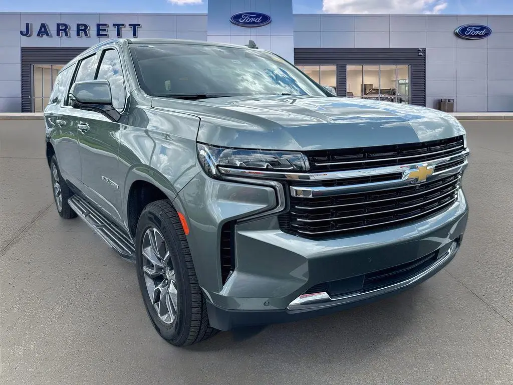 2024 Chevrolet Suburban LT