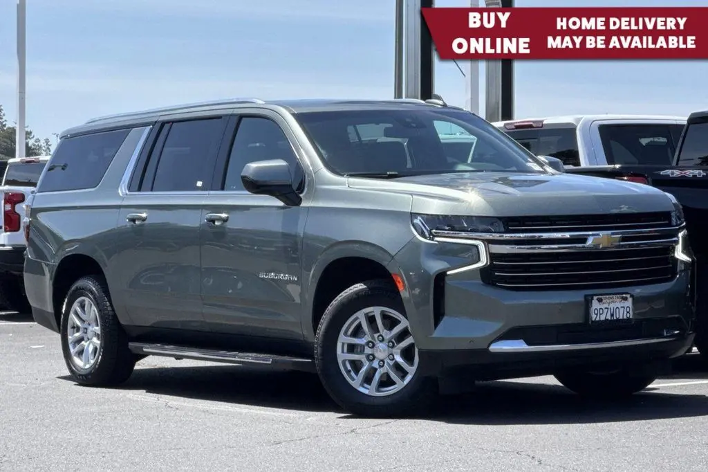 2023 Chevrolet Suburban LT