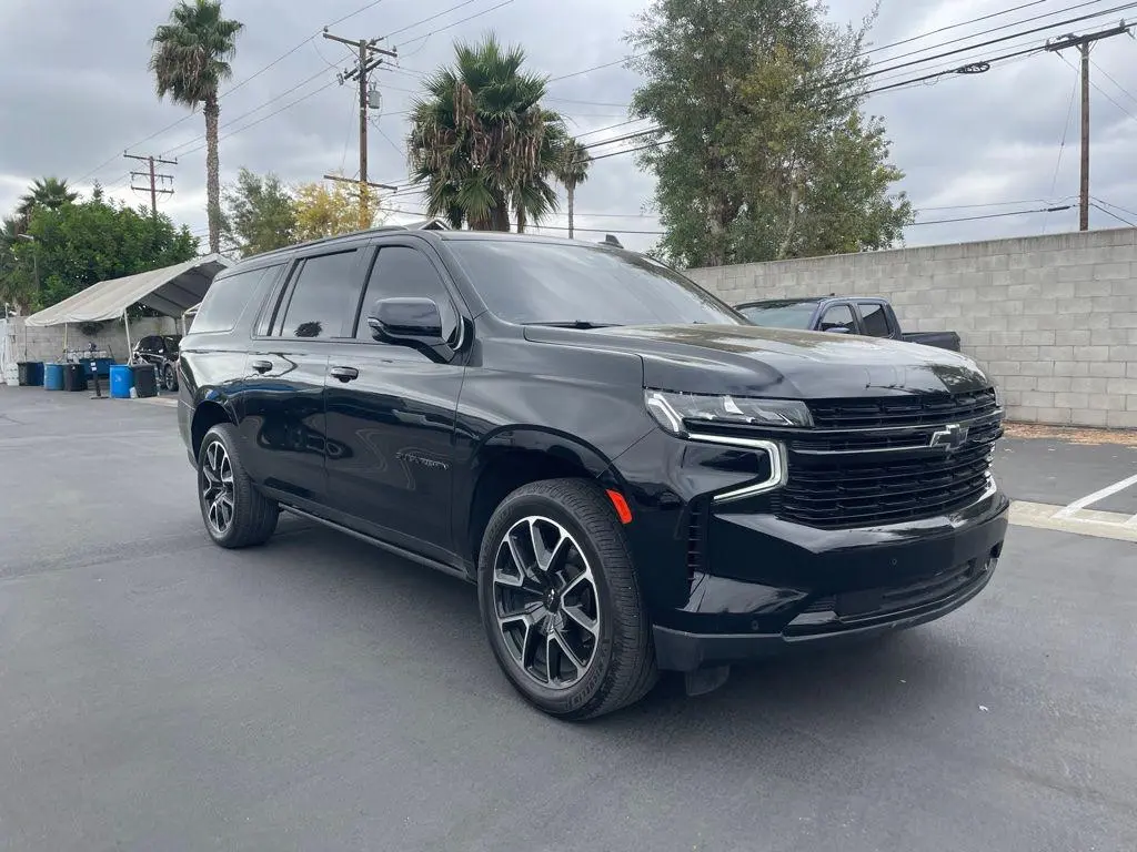2024 Chevrolet Suburban RST