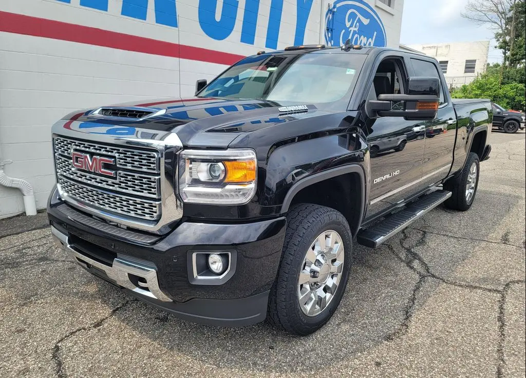 2019 GMC Sierra 2500HD Denali