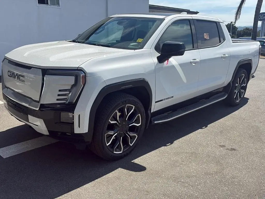 2025 GMC Sierra EV Denali