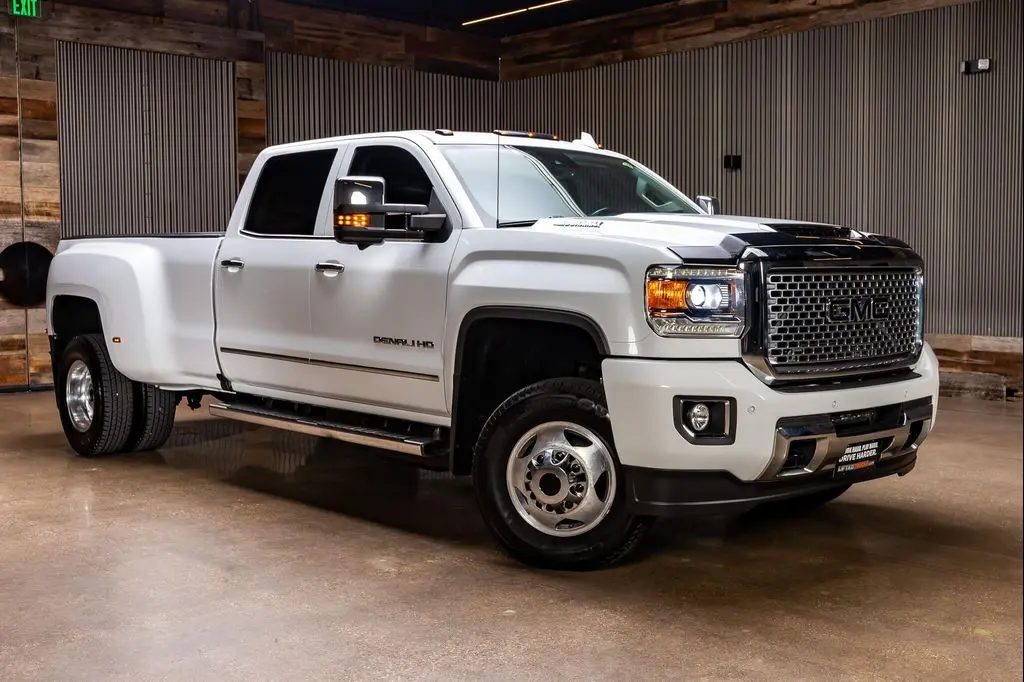 2017 GMC Sierra 3500HD Denali
