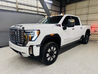 2024 GMC Sierra 2500HD Denali