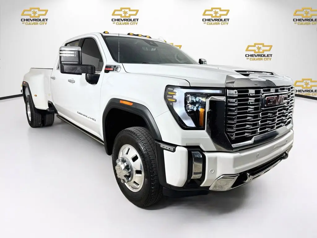 2024 GMC Sierra 3500HD Denali