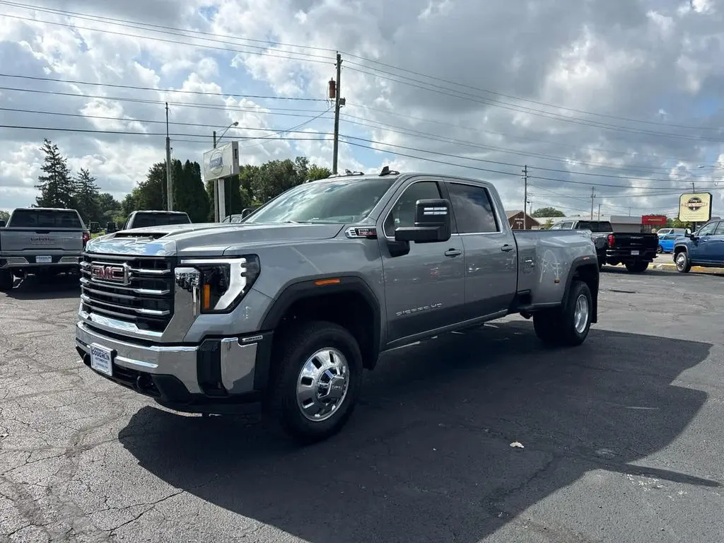2026 GMC Sierra 3500 SLE