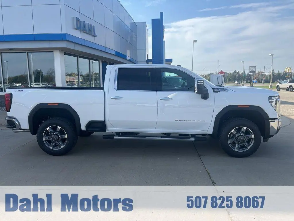 2026 GMC Sierra 3500 SLT
