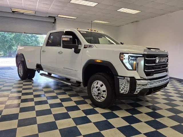 2026 GMC Sierra 3500 SLT