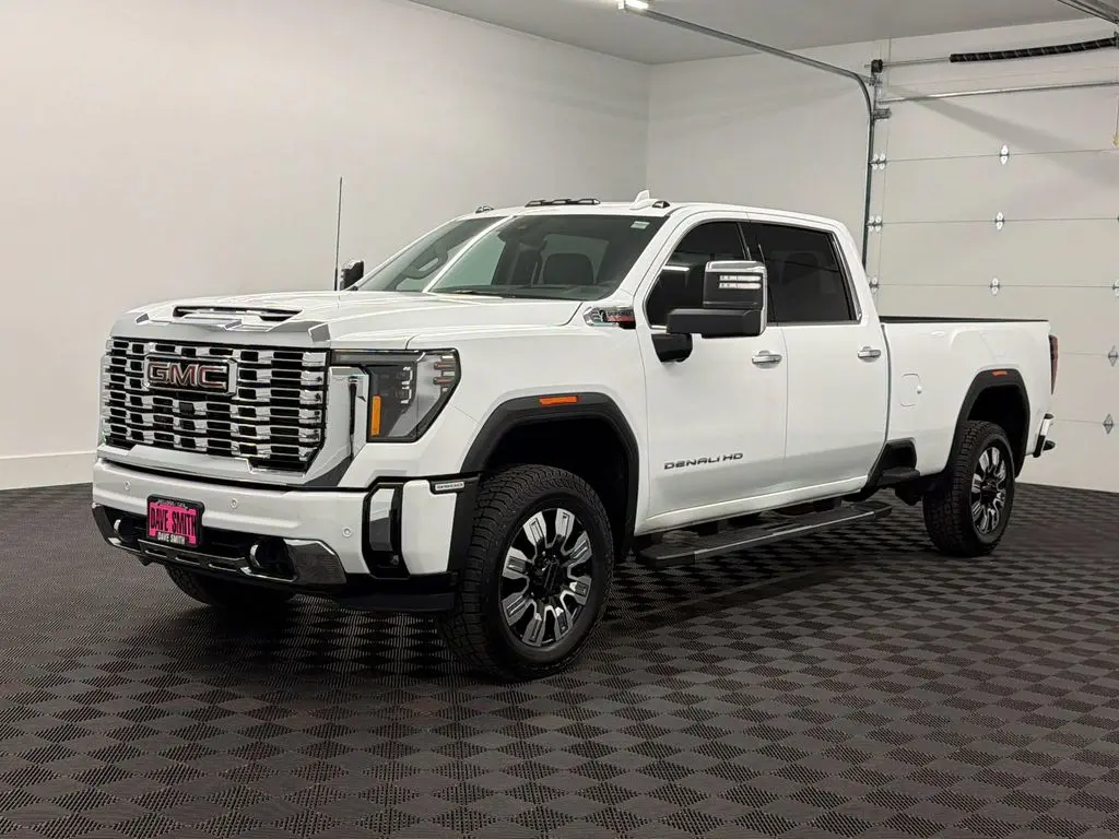 2025 GMC Sierra 3500 Denali