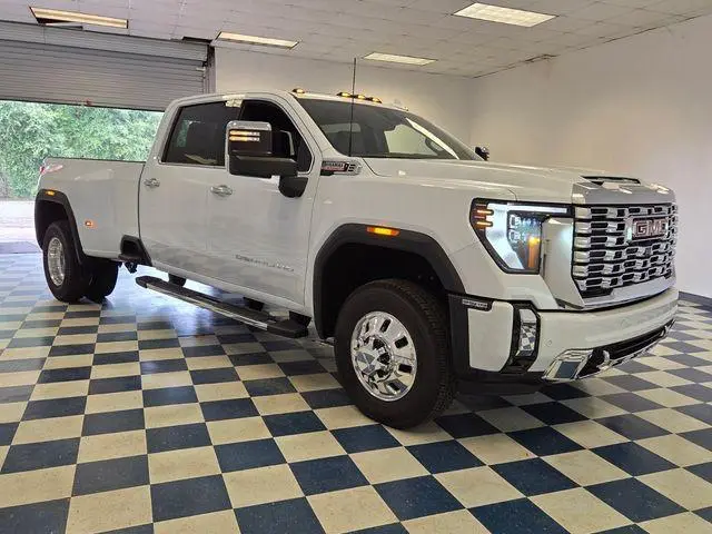 2026 GMC Sierra 3500 Denali
