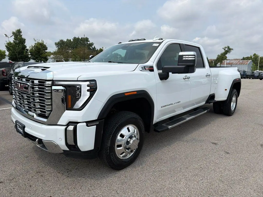 2025 GMC Sierra 3500 Denali