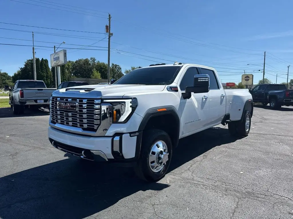 2025 GMC Sierra 3500 Denali