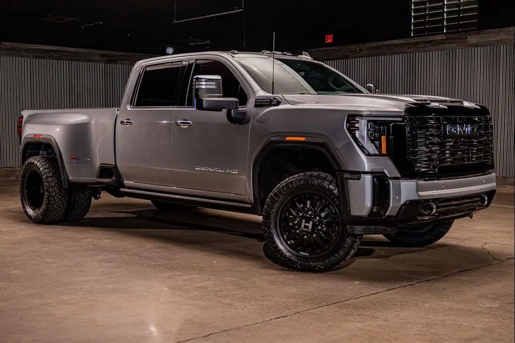2025 GMC Sierra 3500 Denali Ultimate