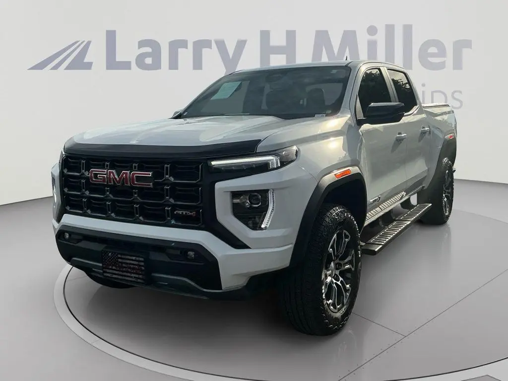 2023 GMC Canyon AT4