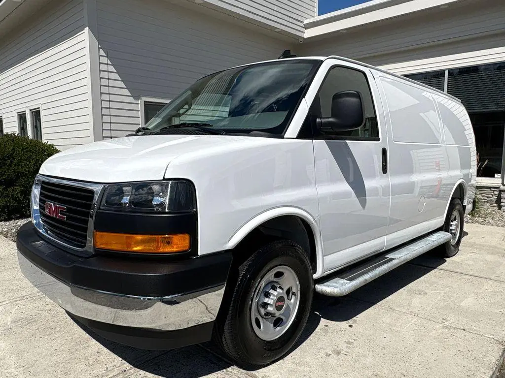 2025 GMC Savana Work Van