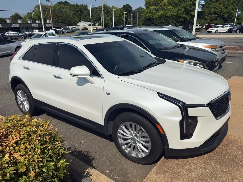 2024 Cadillac XT4 Luxury